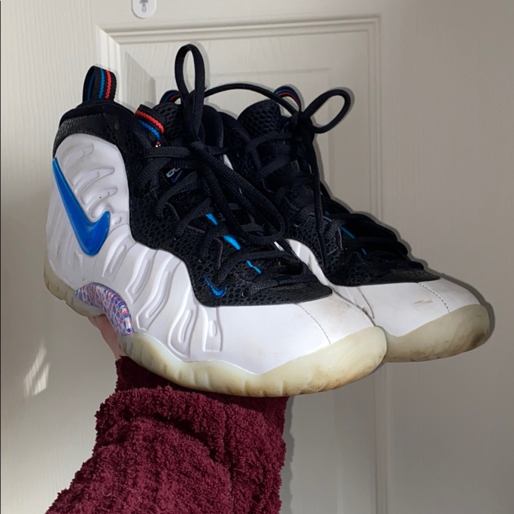 nike foam posits